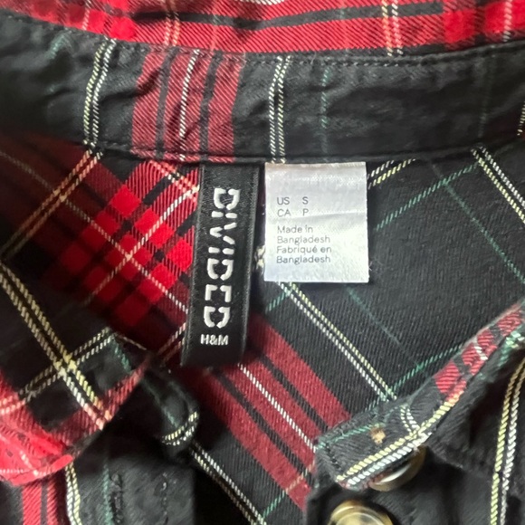 Oversized plaid button down - Picture 3 of 4